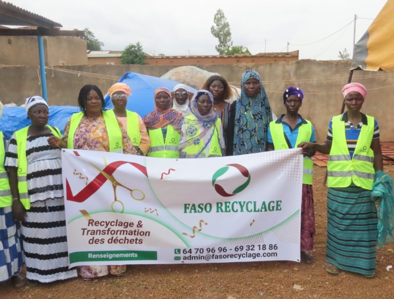 Members of the Faso Recyclage association are involved in the fight against environmental pollution through the collection, sorting, and recycling of household waste, contributing to a cleaner environment.